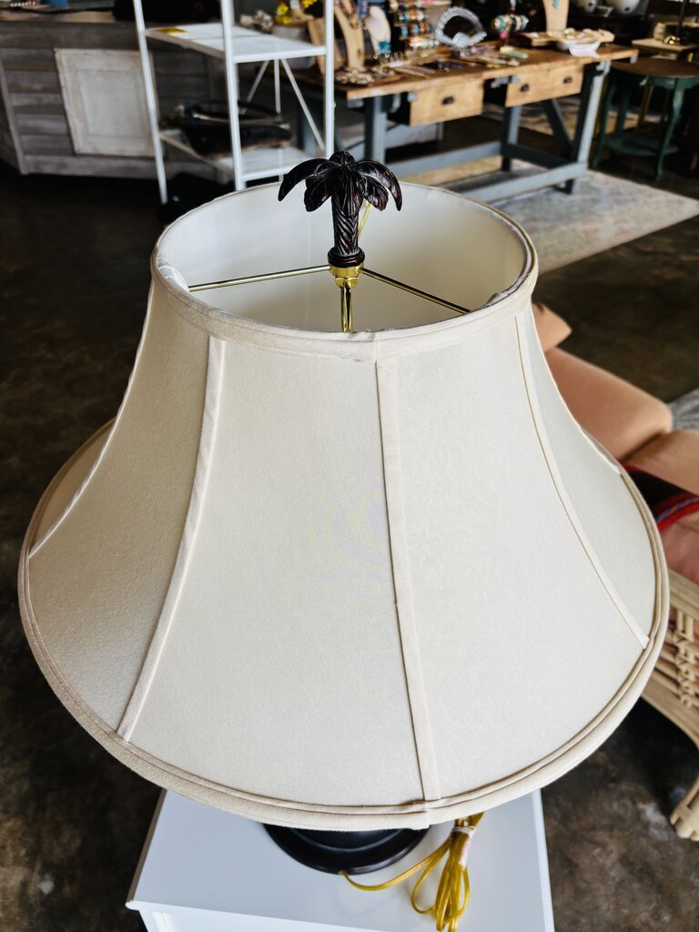 Metal Urn Base Lamp
