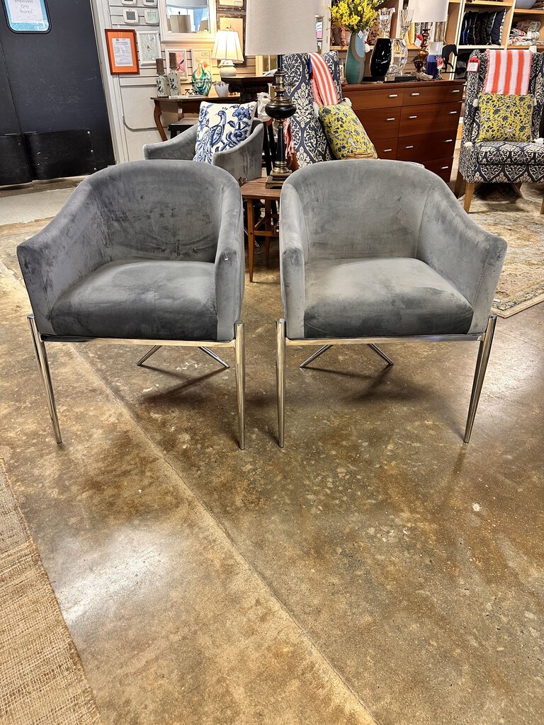 Set 2 Velvet Barrel Chairs
