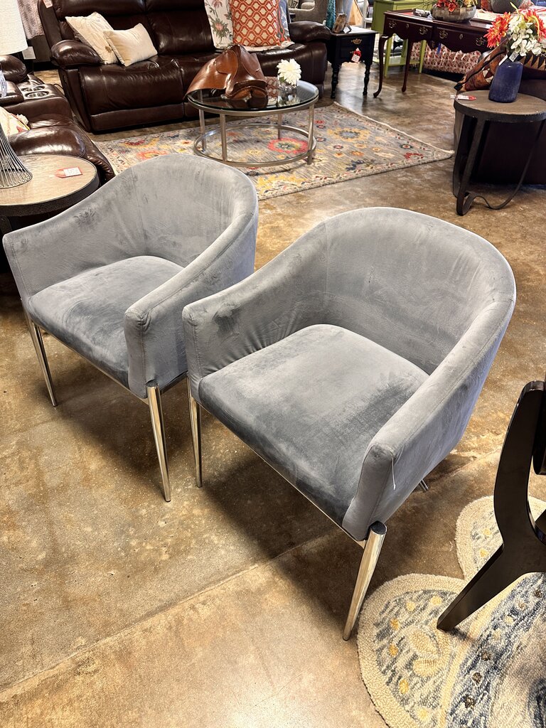 Set 2 Velvet Barrel Chairs