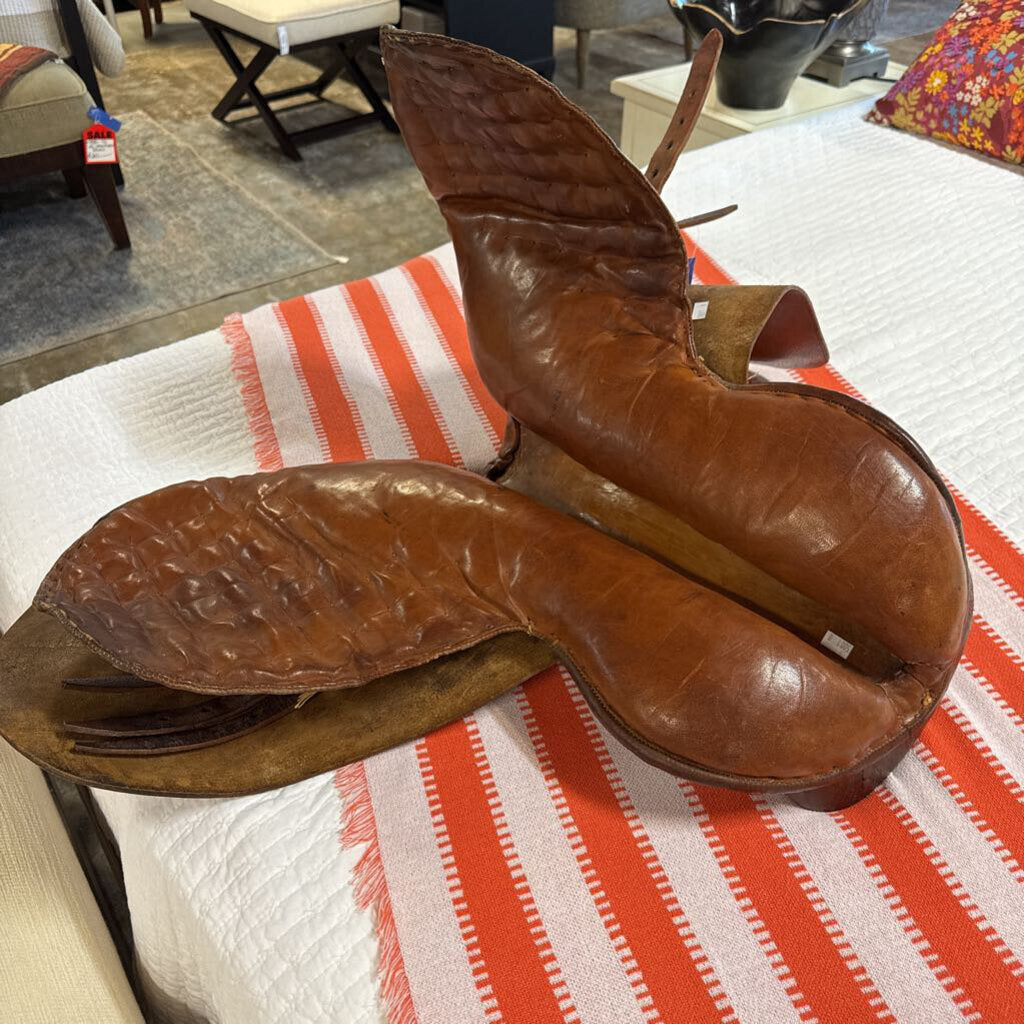 Vintage English Jumping Saddle