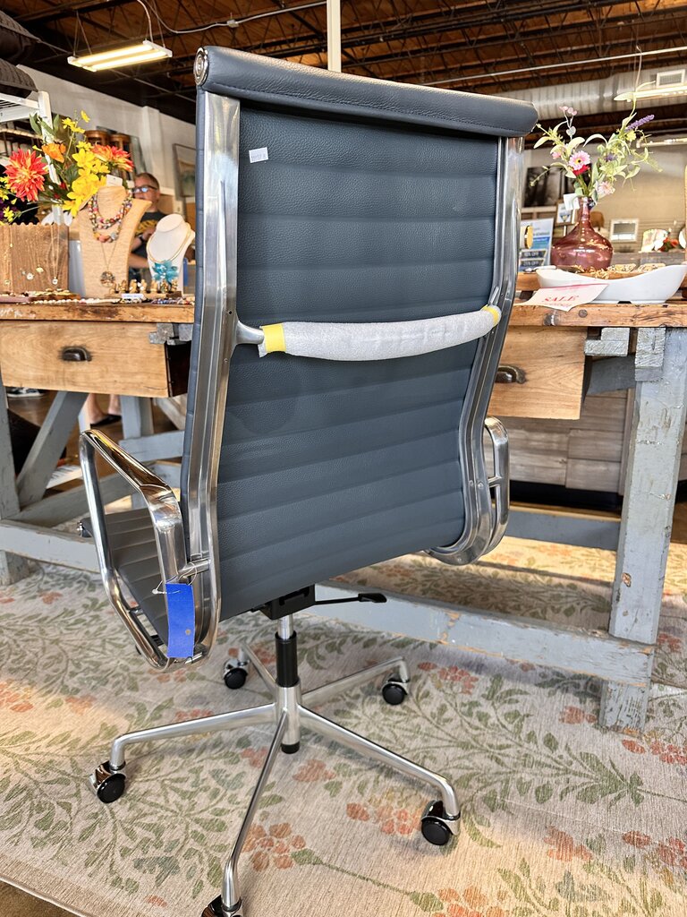 Rolling New Black Vinyl Office Chair