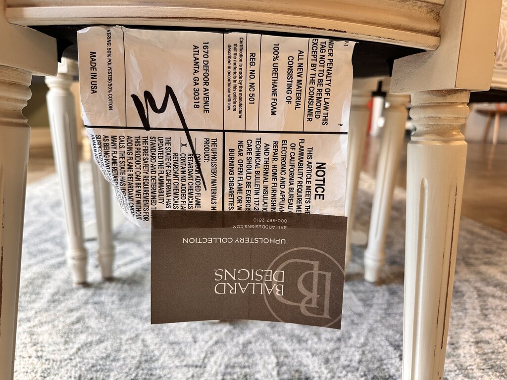 Round 42" Dining Table and 4 Chairs