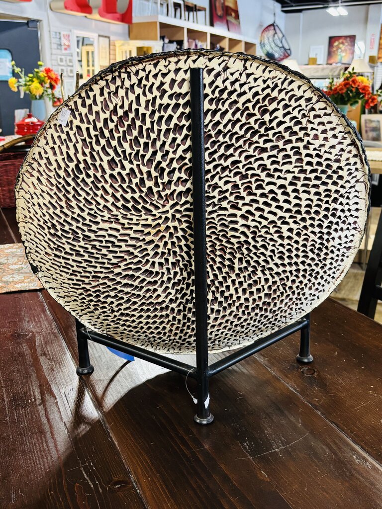 Icelandic Pool w/Lava Motif Bowl and Stand