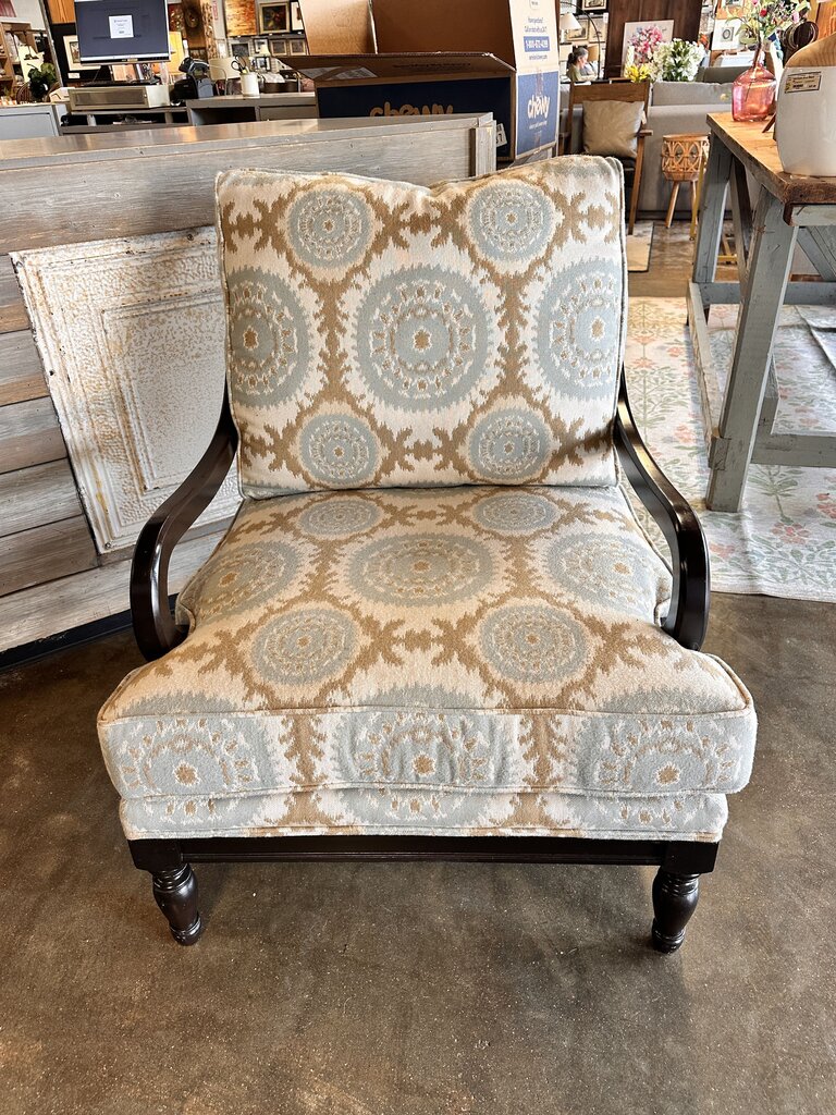 Upholstered Large Club Chair