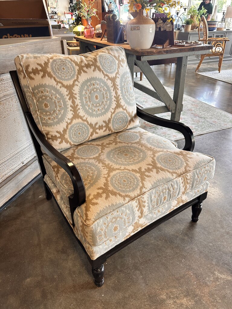 Upholstered Large Club Chair