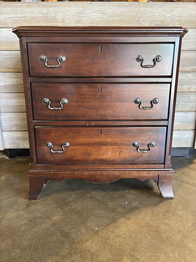 3 Drawer Batwing Chest