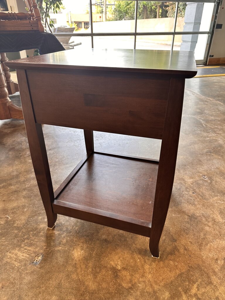 One Drawer Nightstand 21 X 21 X 28