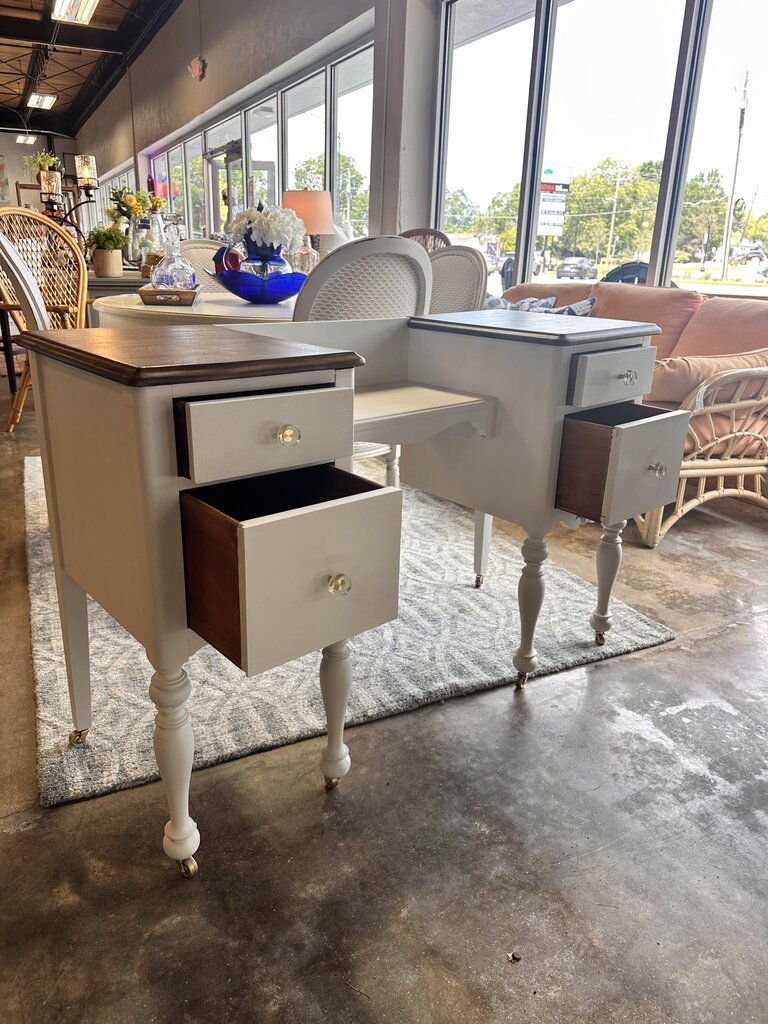 Vintage Vanity Table