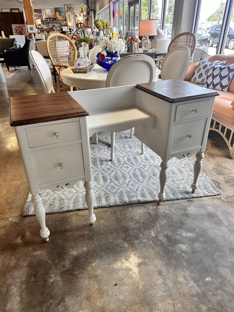 Vintage Vanity Table