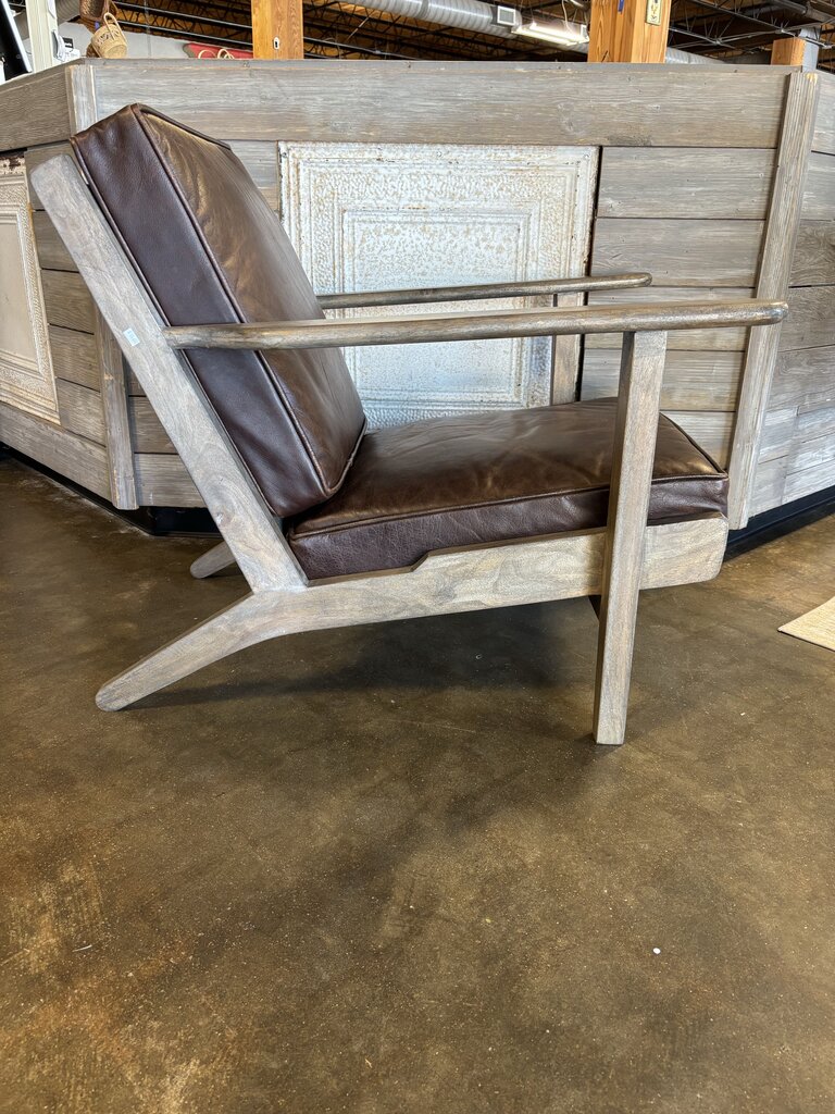 Leather/Wood Lounge Chair