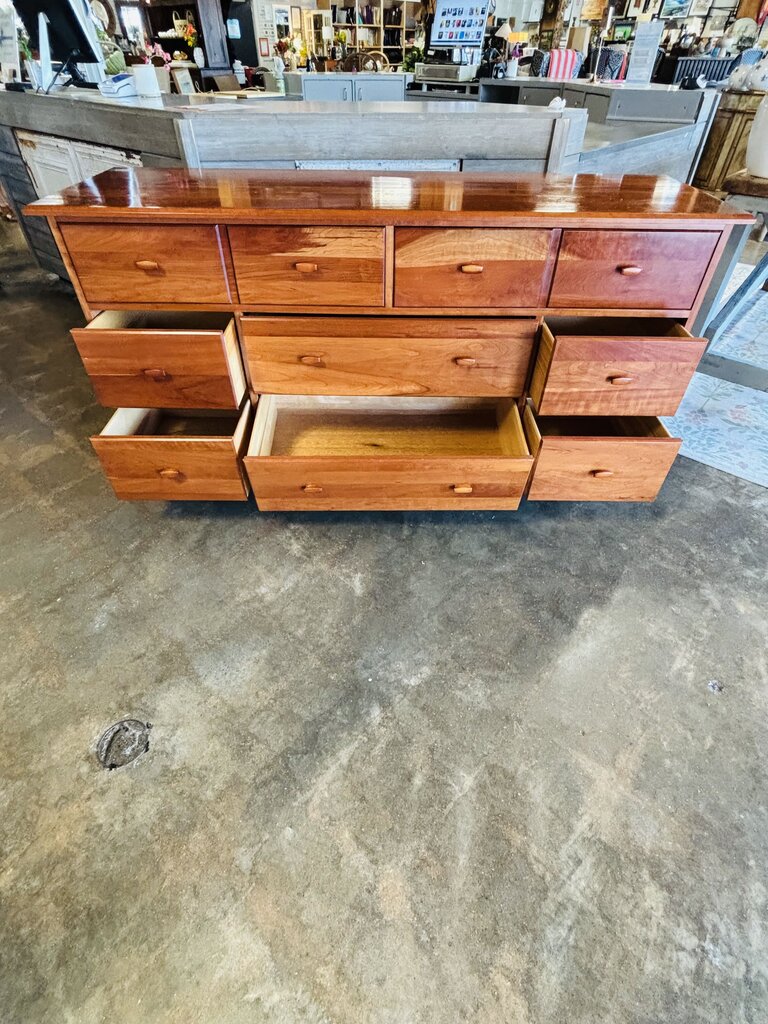 Dresser 8 Drawers 66 X 20.25 X 34
