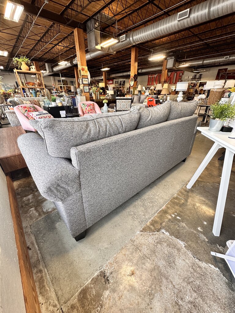 Sofa with 2 Accent Pillows 7 Foot