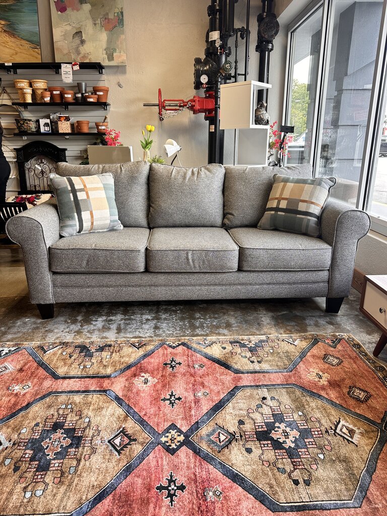 Sofa with 2 Accent Pillows 7 Foot