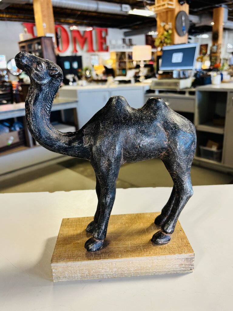 Metal Camel On Wod Base