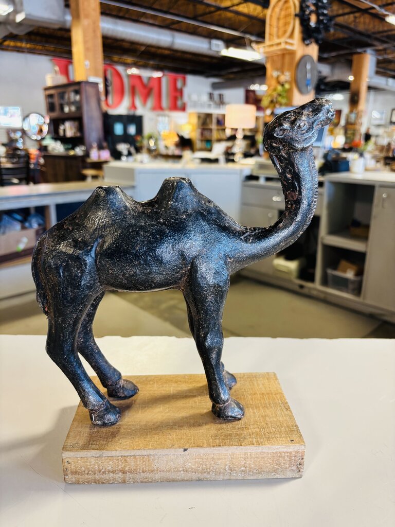 Metal Camel On Wod Base