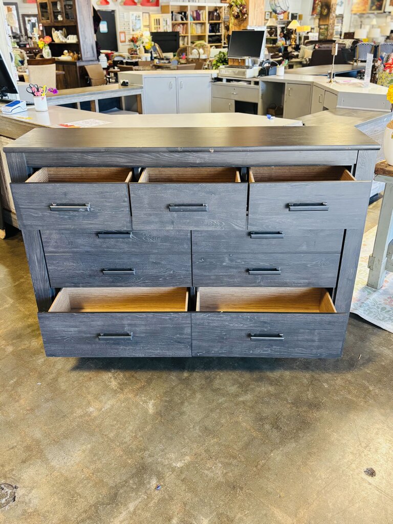 Covetown 7 Drawer Dresser