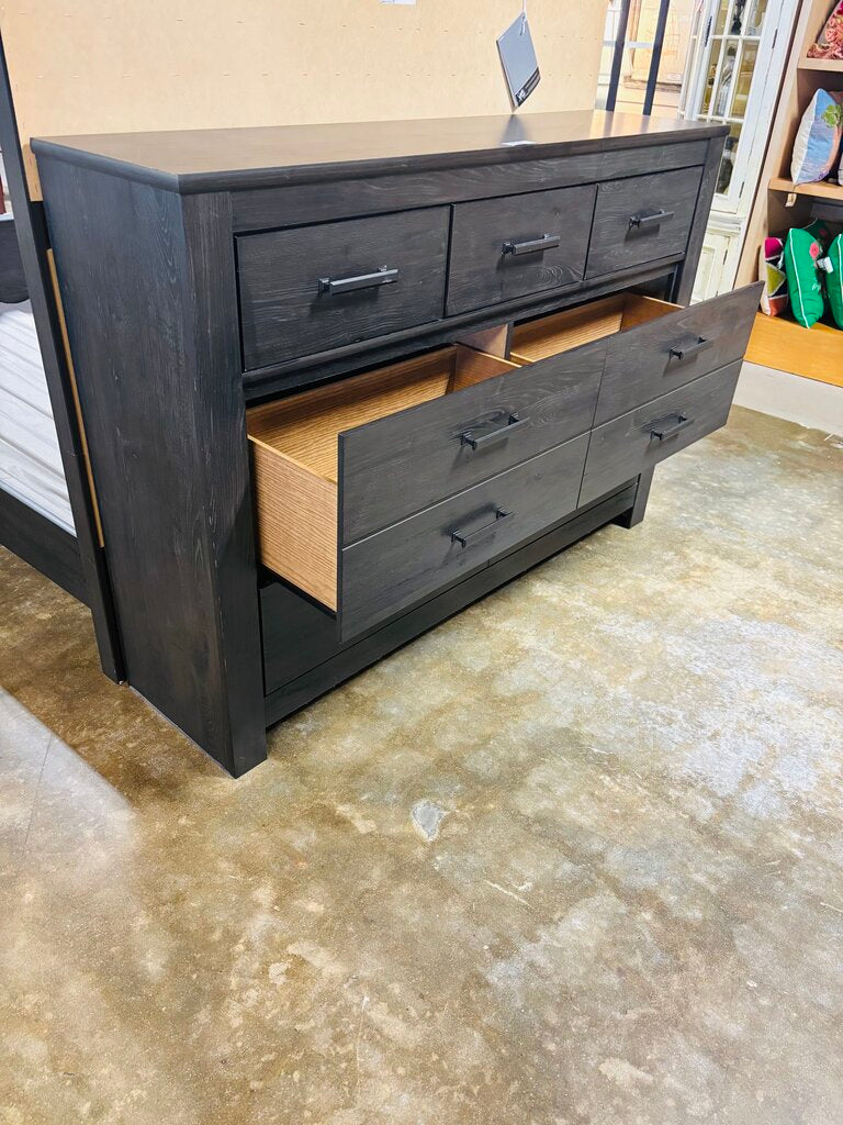 Covetown 7 Drawer Dresser
