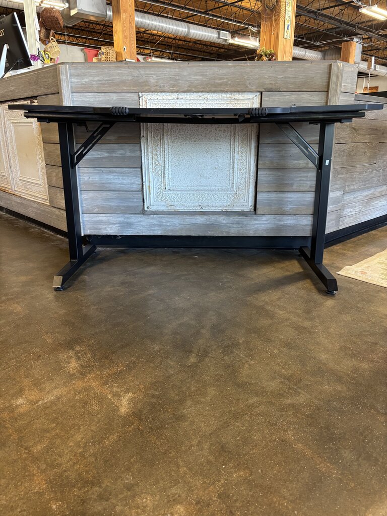 Desk 55.25 X 26 X 28.5