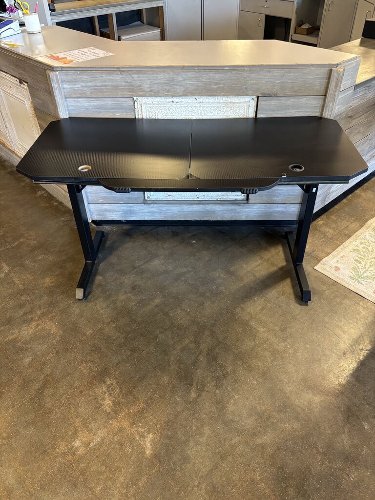 Desk 55.25 X 26 X 28.5
