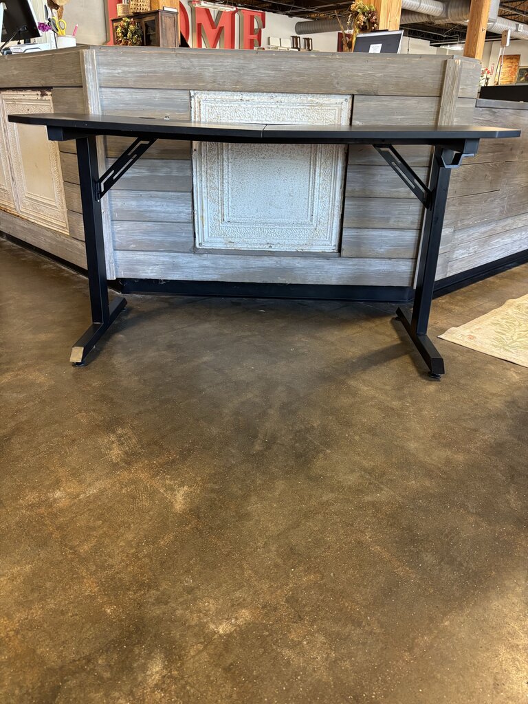 Desk 55.25 X 26 X 28.5