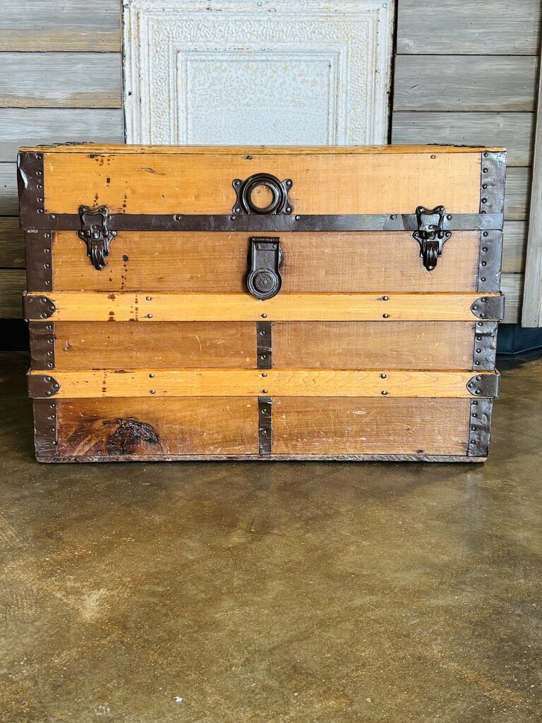 Vintage Steamer Trunk Storage Chest
