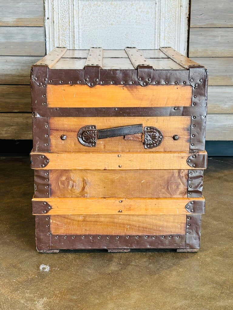 Vintage Steamer Trunk Storage Chest