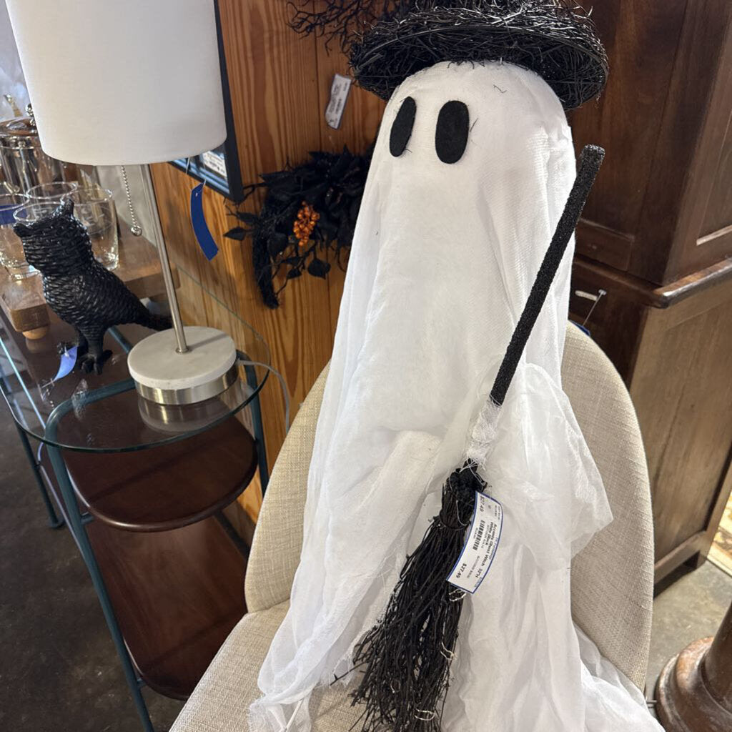 Ghost Witch 32"H