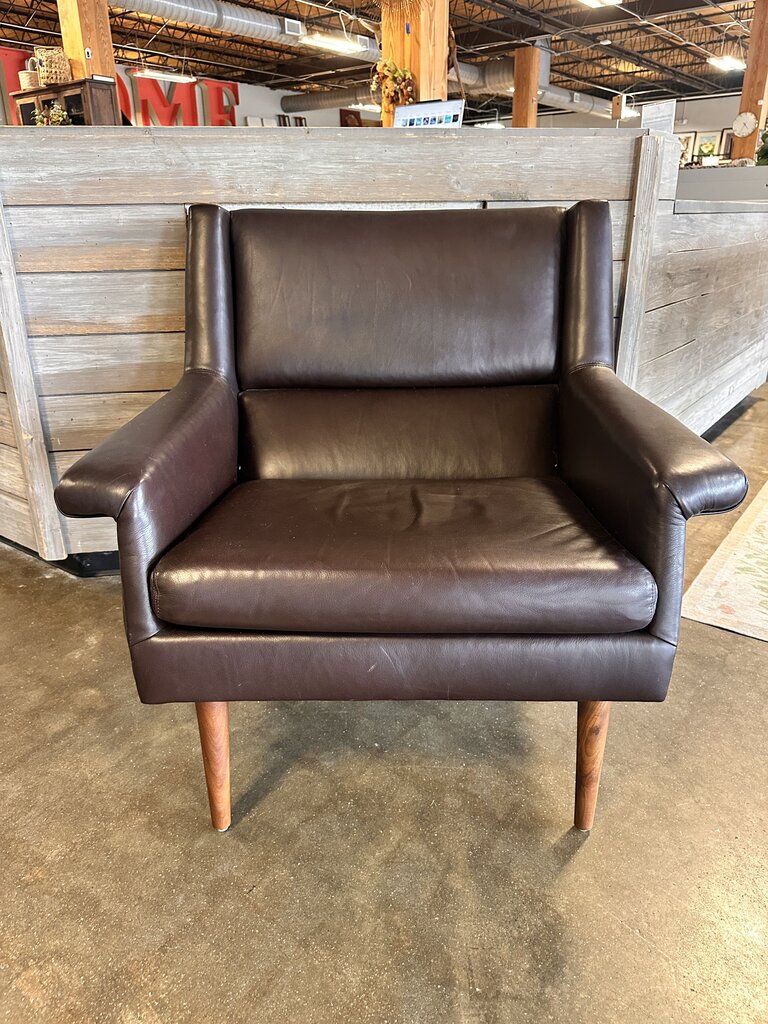 Leather Club MCM Chair