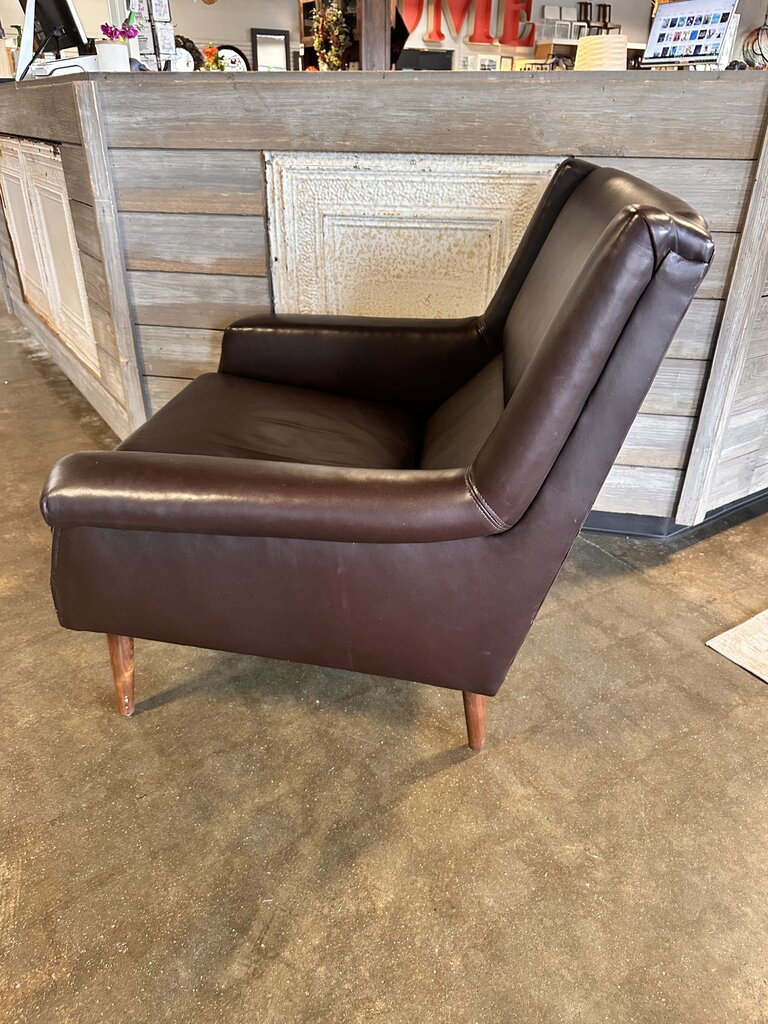 Leather Club MCM Chair