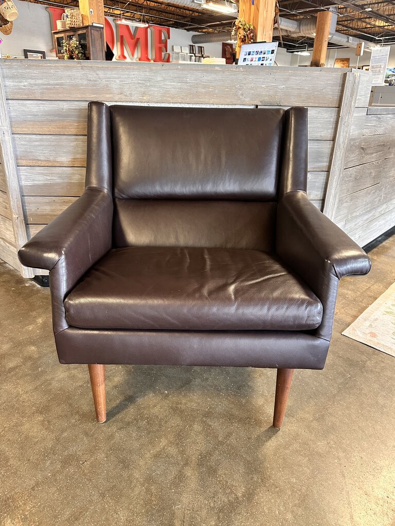 Leather Club MCM Chair