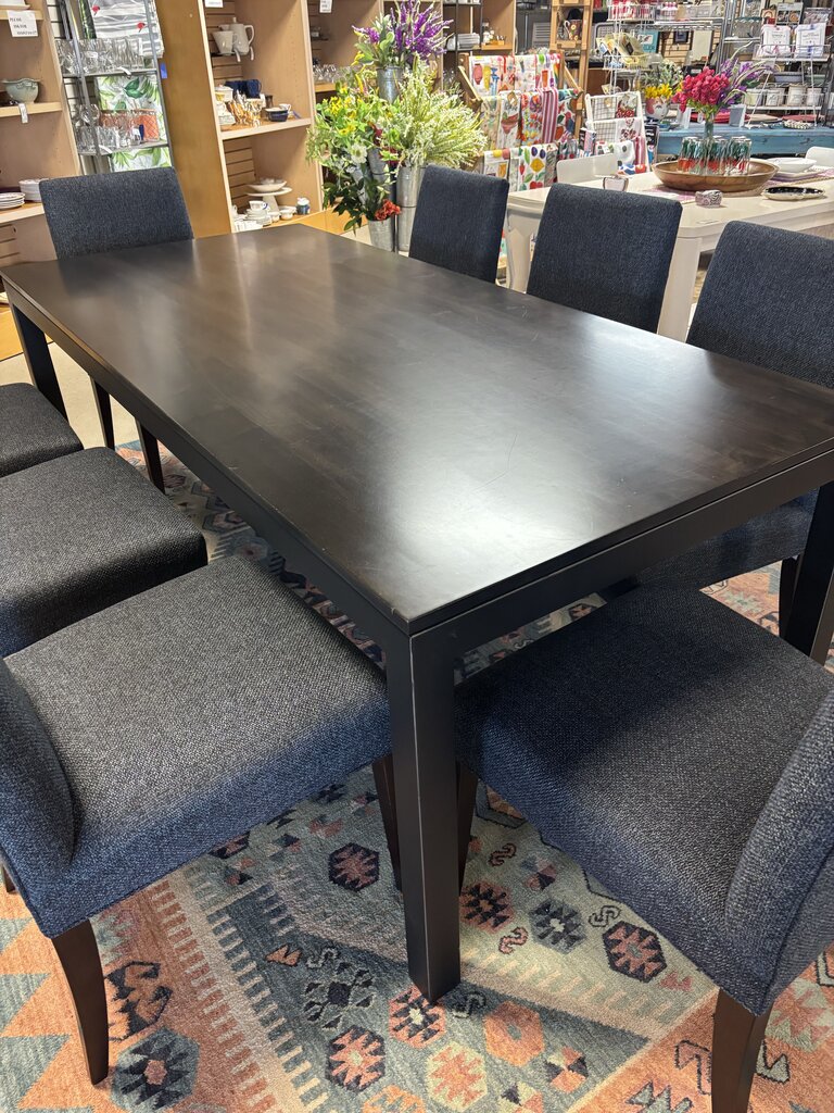 Wood Essentials BWMG Dining Table