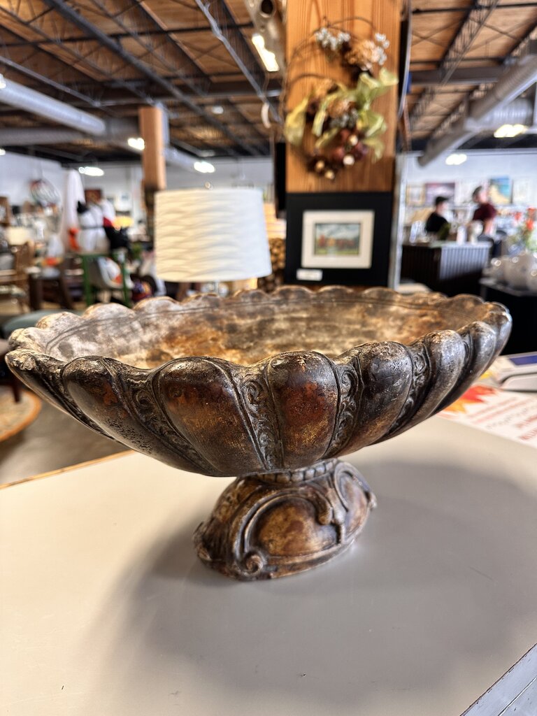 Ornate Pedestal Bowl w/Scalloped Rim