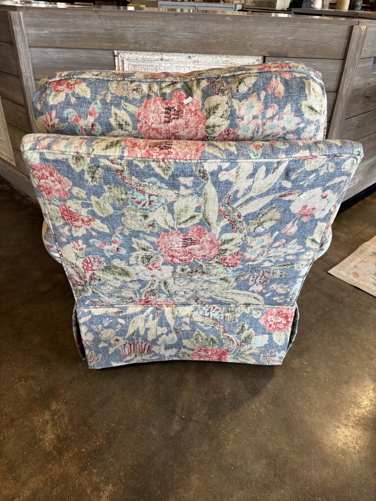 Arm Chair with Ottoman