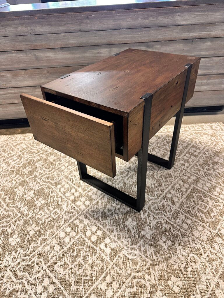 Rectangular One Drawer End Table 16.25 X 26 X 24.25