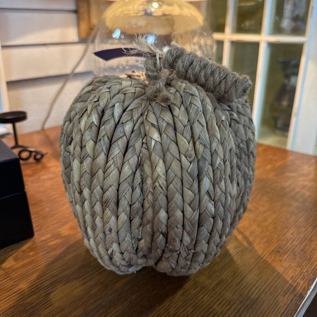 Rattan Pumpkin