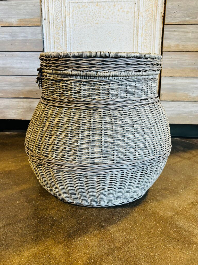 Wicker Lidded Barrel Basket