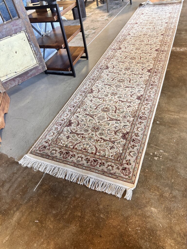 Traditional Wool Runner