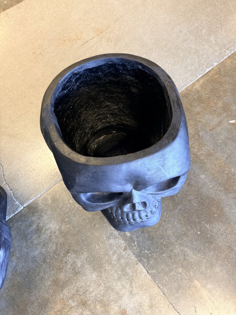 Skeleton Head Outdoor Resin Planter