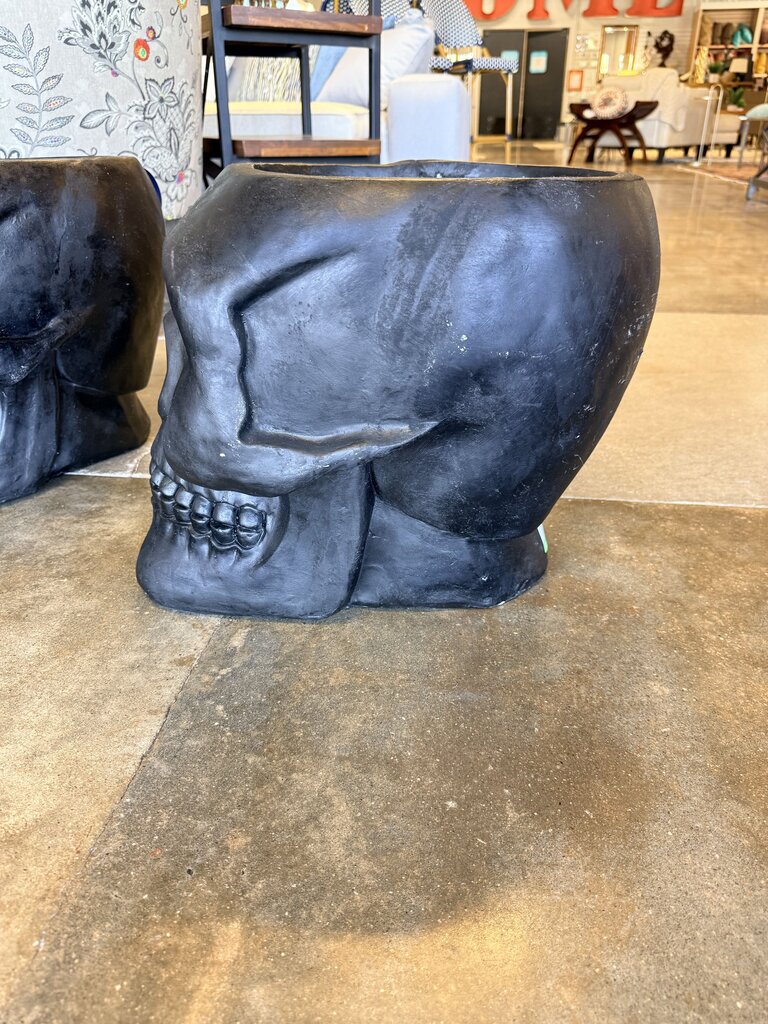 Skeleton Head Outdoor Resin Planter