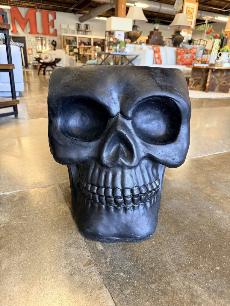 Skeleton Head Outdoor Resin Planter