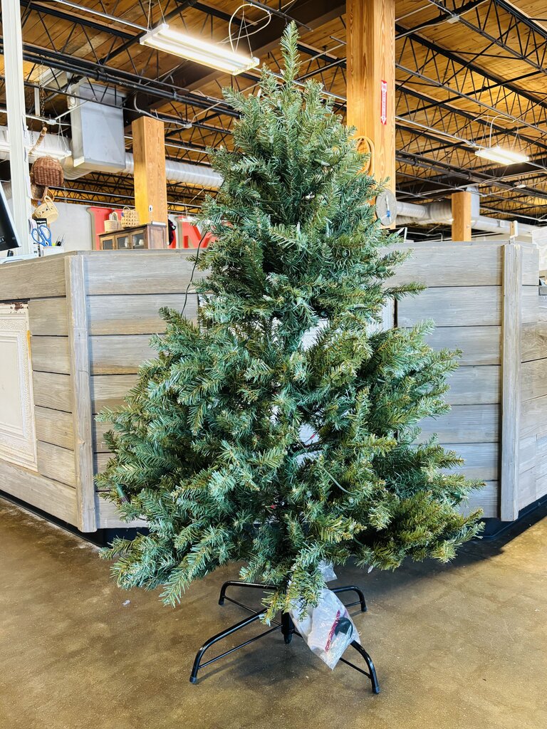 4" Foot Lighted Christmas Tree