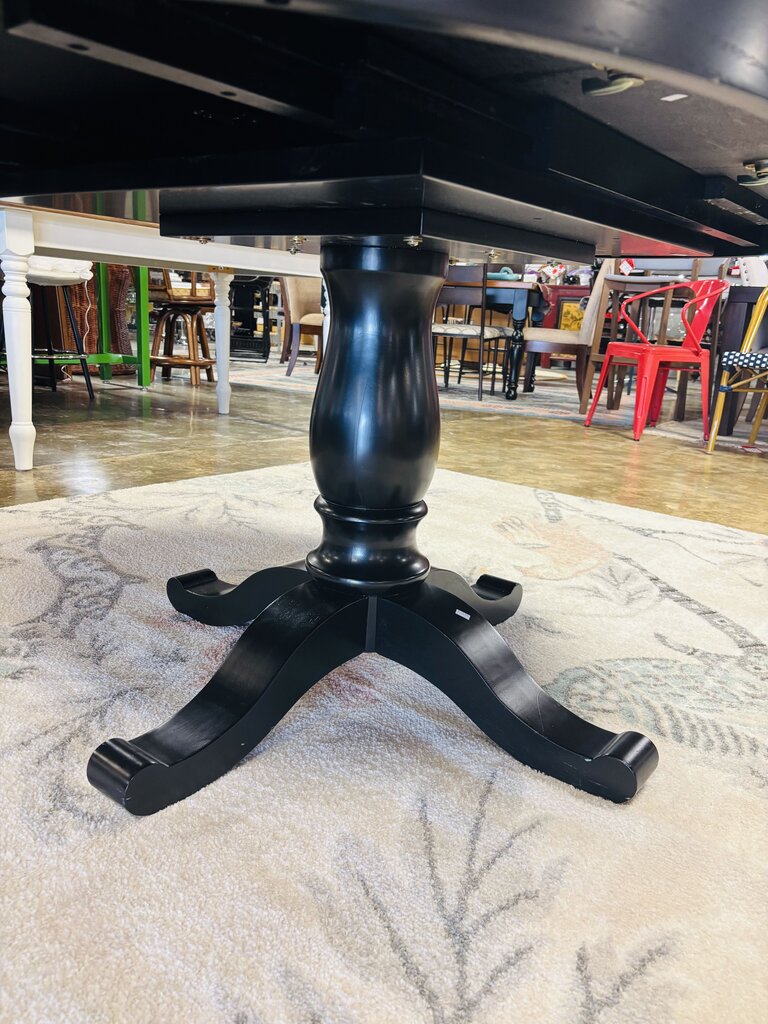 Avalon Round Dining Table & Leaf