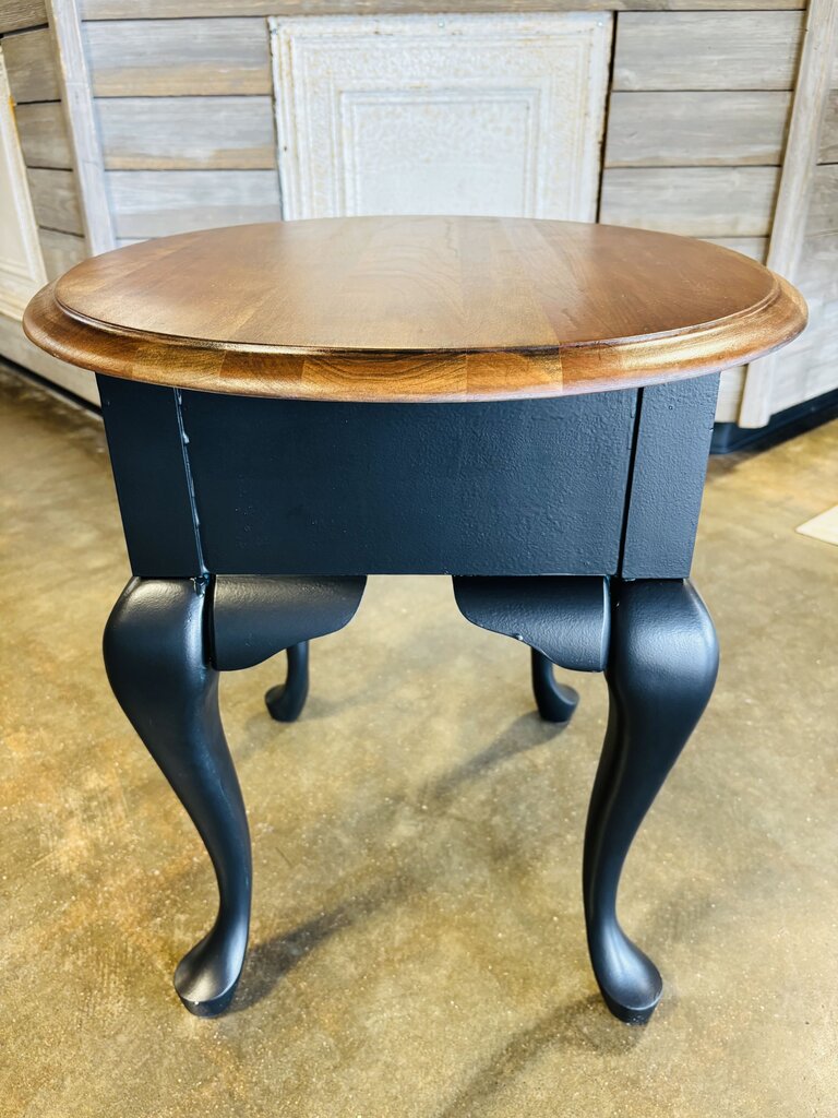 Painted One Drawer End Table 22 x 25.5 x 23H
