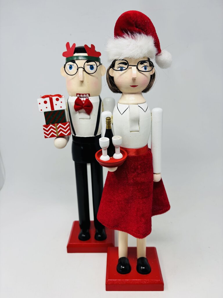 Set 2 Cocktail and Gift Nutty Crackers