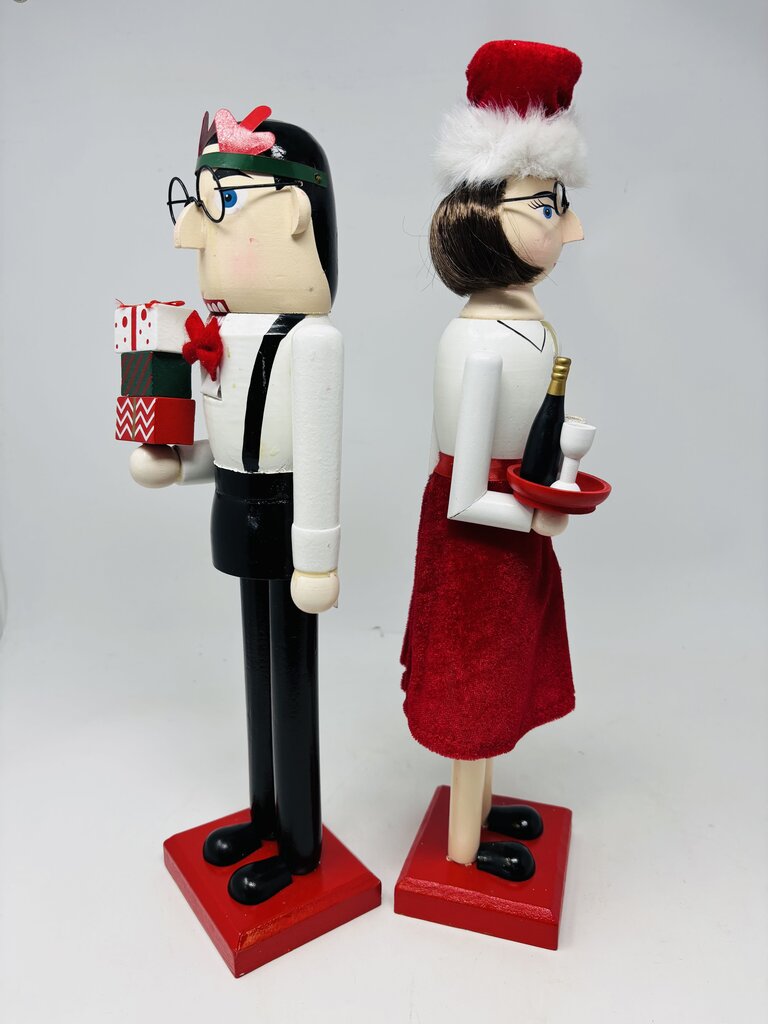 Set 2 Cocktail and Gift Nutty Crackers