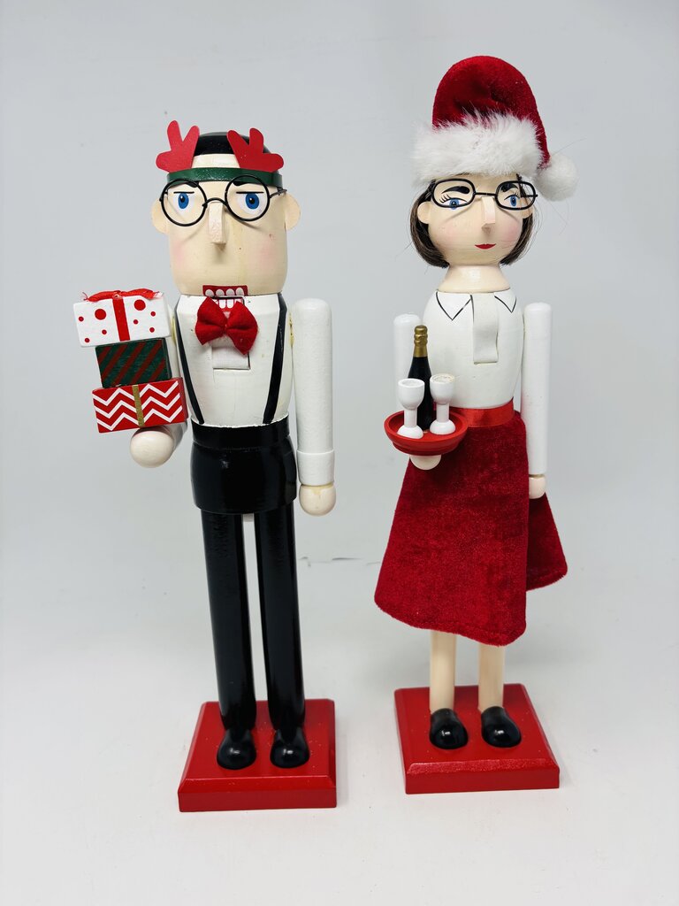 Set 2 Cocktail and Gift Nutty Crackers