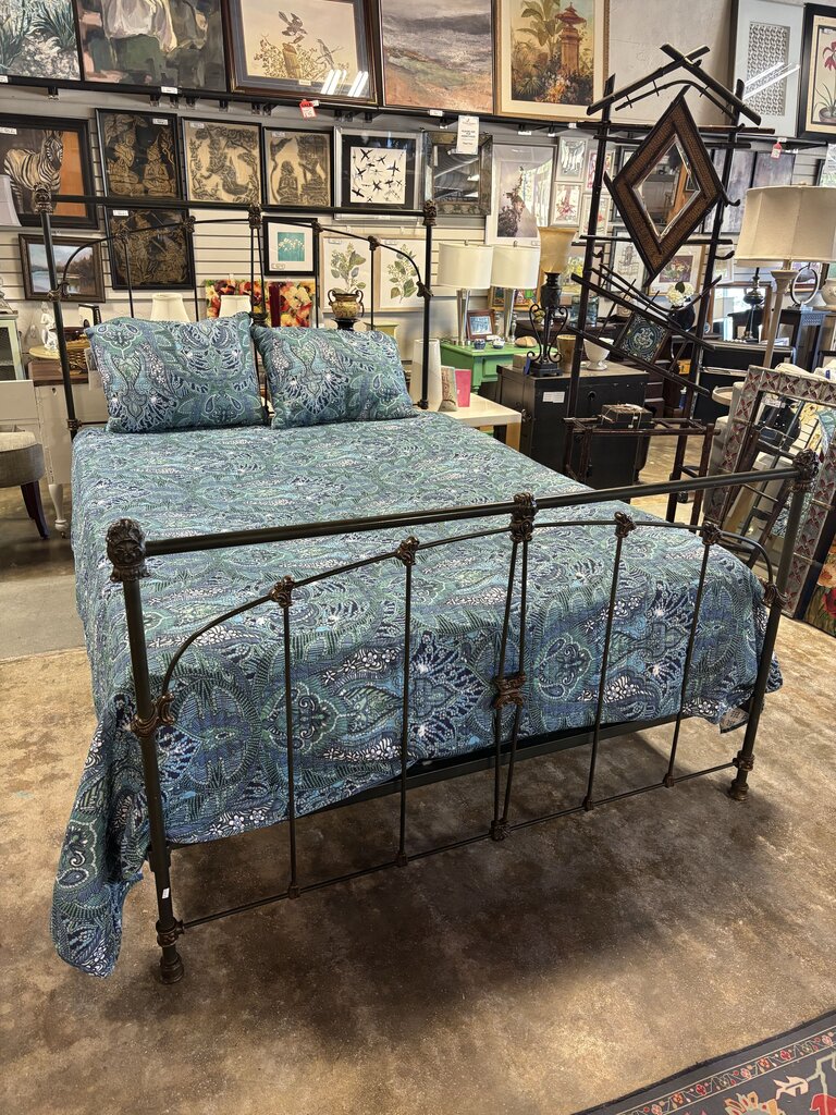 Queen Brass & Metal Solid Bed