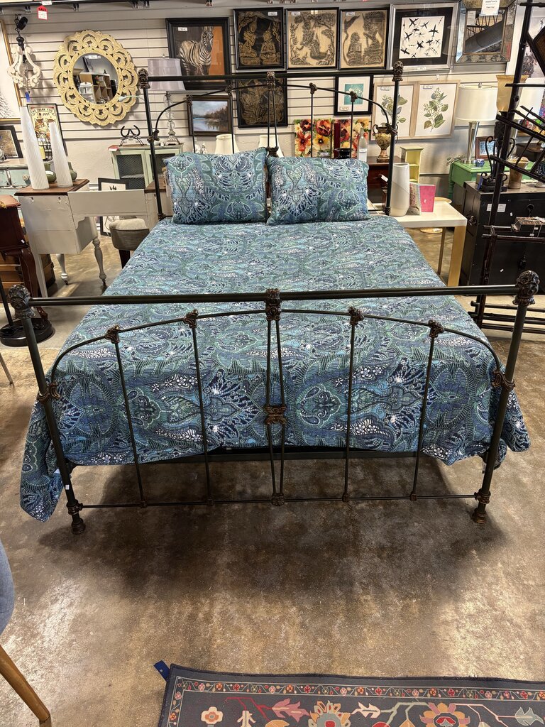 Queen Brass & Metal Solid Bed