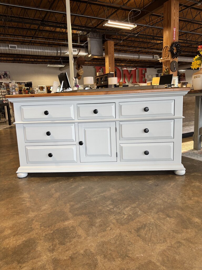 Painted 7 Drawer Dresser 70 X 19 X 34