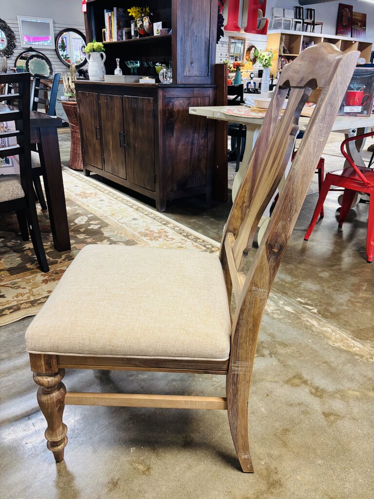Pierced Splat Back Side Chairs Set 4